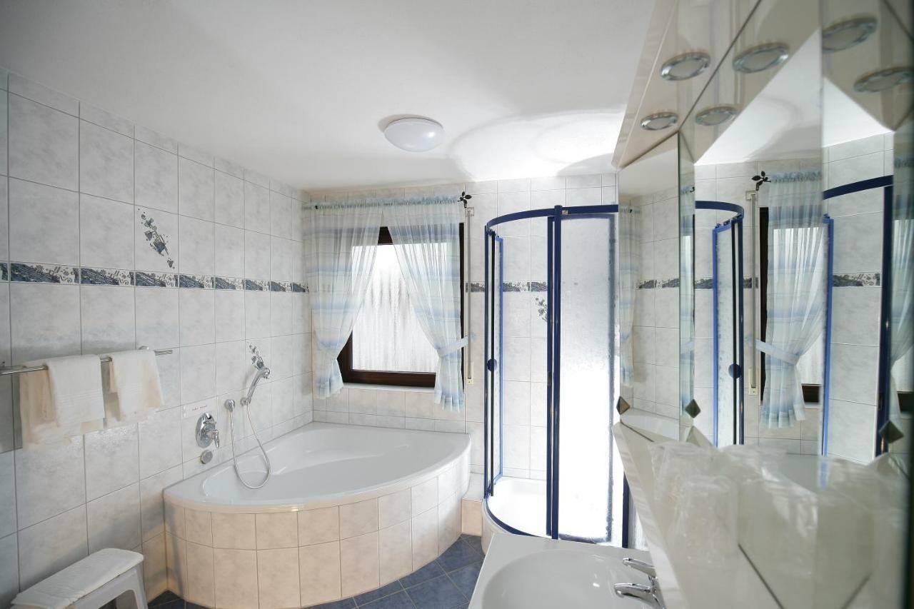 Apartments Am Baronenwald เกิพพิงเงน ภายนอก รูปภาพ